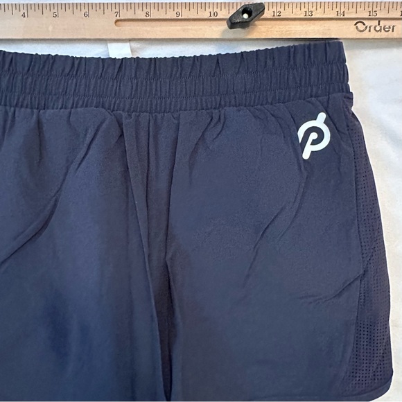 Peloton Double Layer Run Shorts Women’s M Navy Blue Running Track Field Sports - Picture 4 of 8